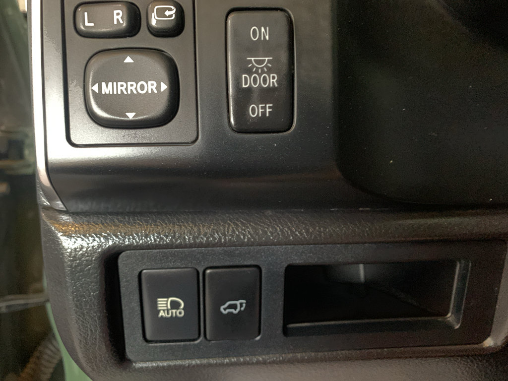 Used 2020 Toyota Sequoia TRD Pro AWD/4WD image 31