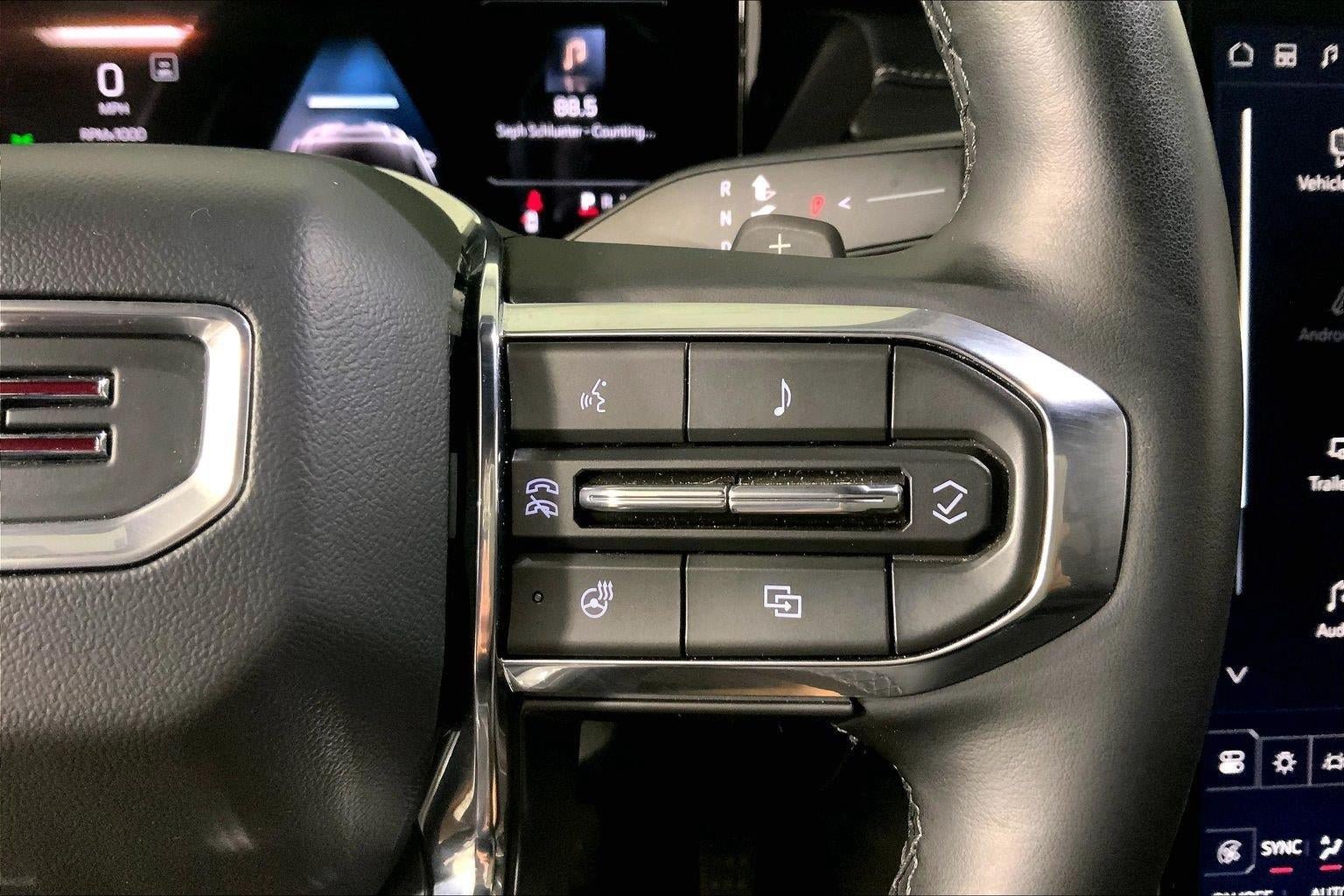Used 2025 GMC Acadia Elevation FWD image 19