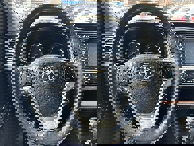 Used 2015 Toyota Highlander XLE image 14