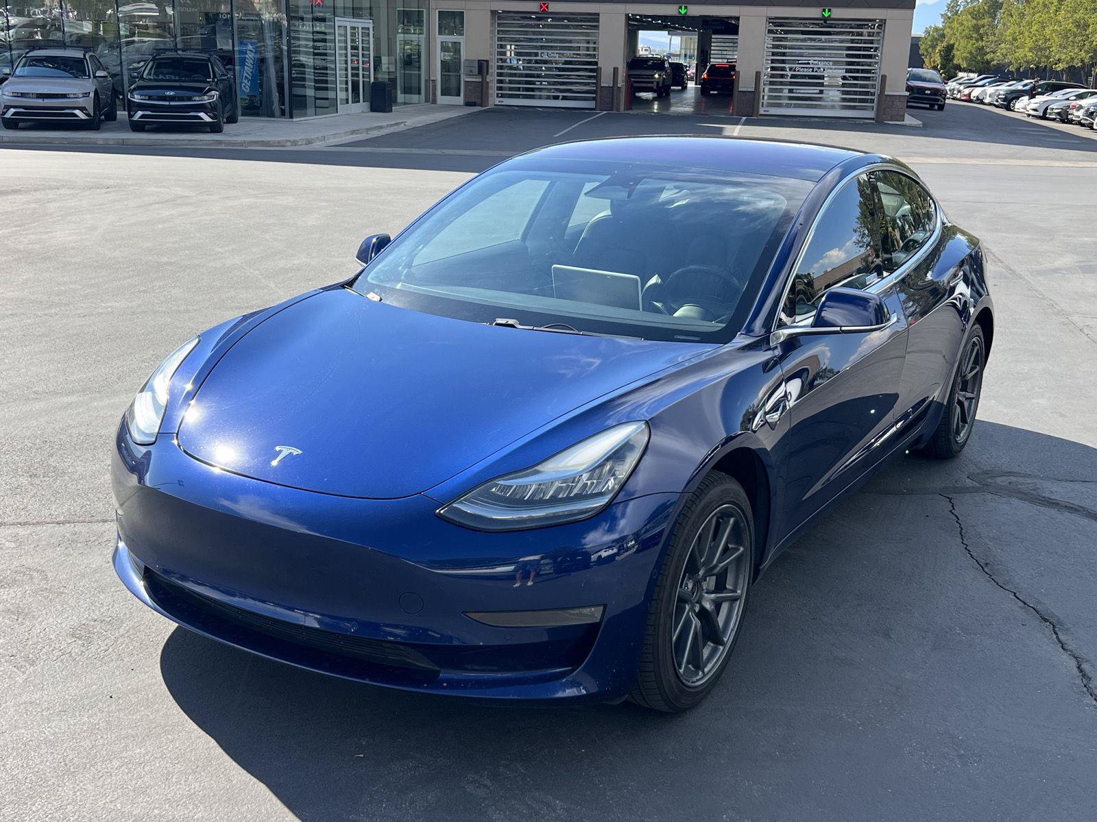 Used 2018 Tesla Model 3 Long Range RWD image 10
