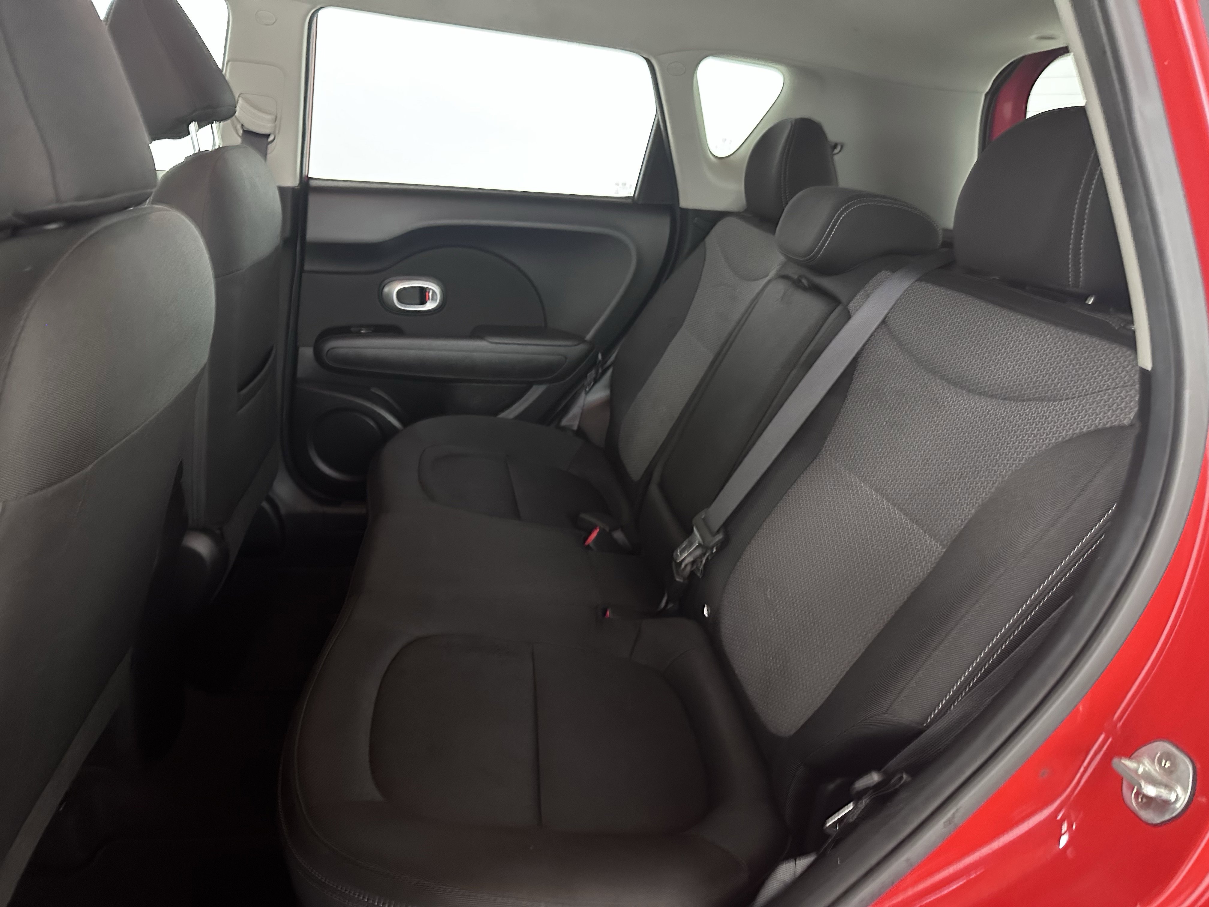 Used 2018 Kia Soul + image 22