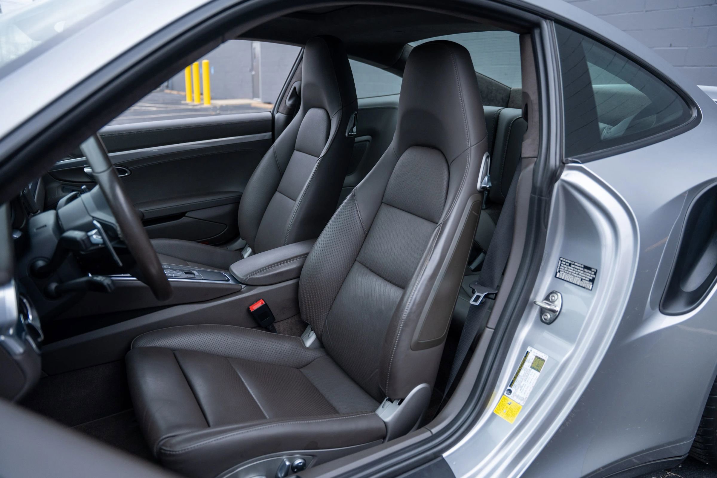 Used 2017 Porsche 911 4 Coupe image 12