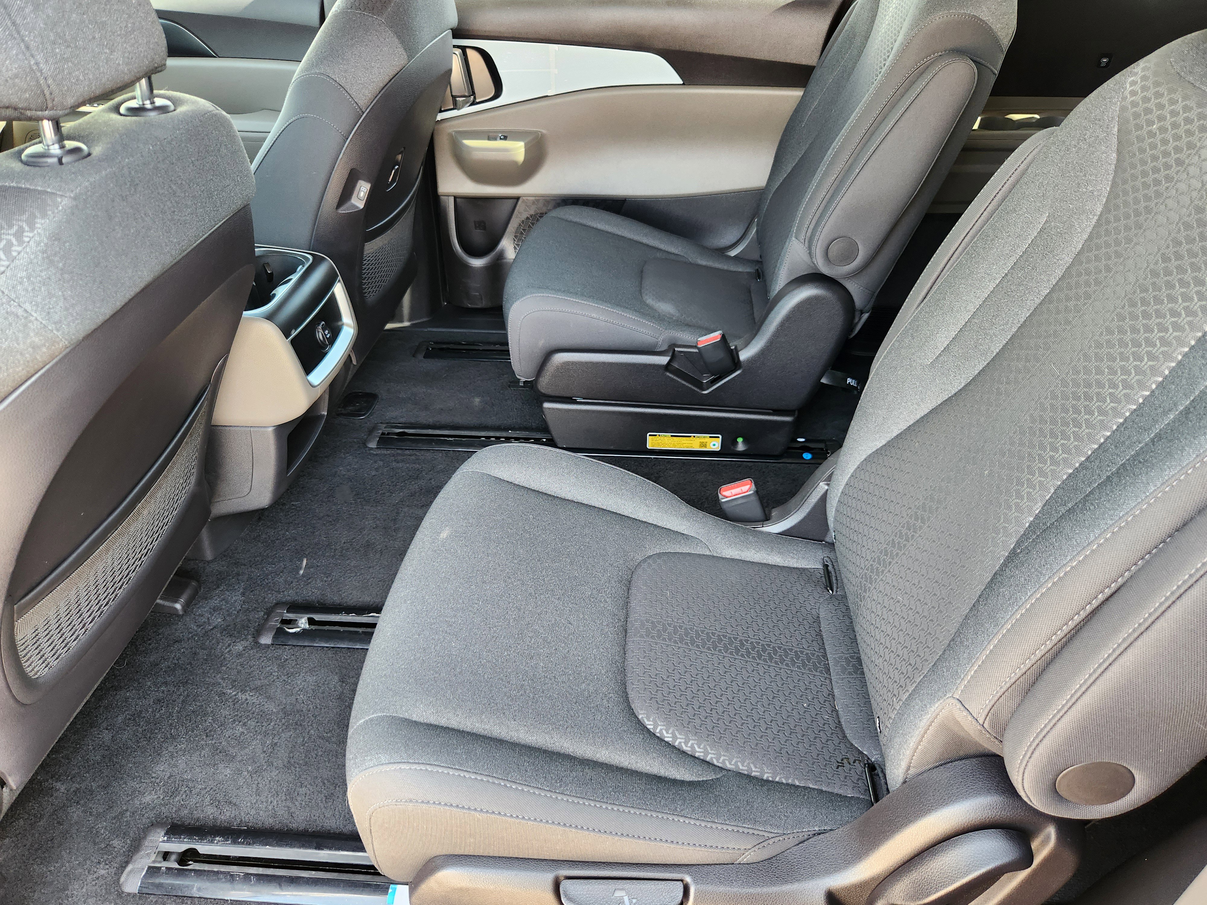 Used 2026 Kia Carnival LX FWD image 10