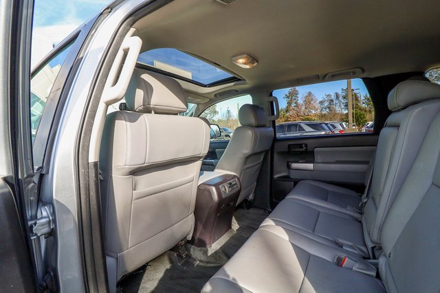 Used 2018 Toyota Sequoia SR5 image 32