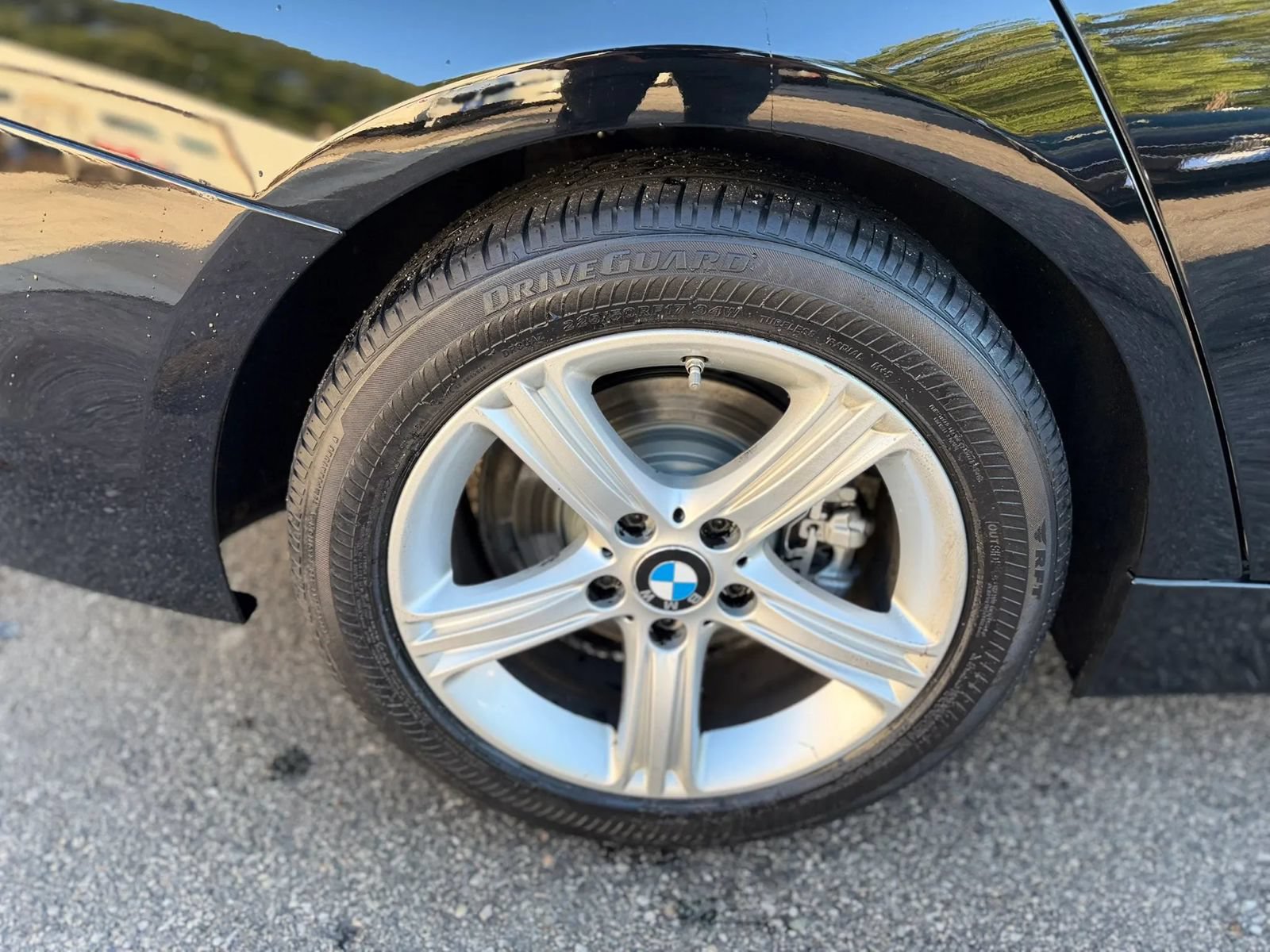 Used 2015 BMW 328i xDrive Sedan AWD/4WD image 9