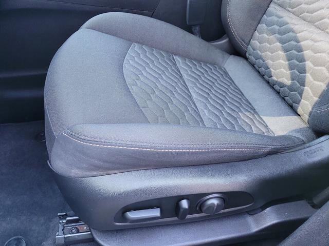 Used 2018 Chevrolet Equinox LT FWD image 4