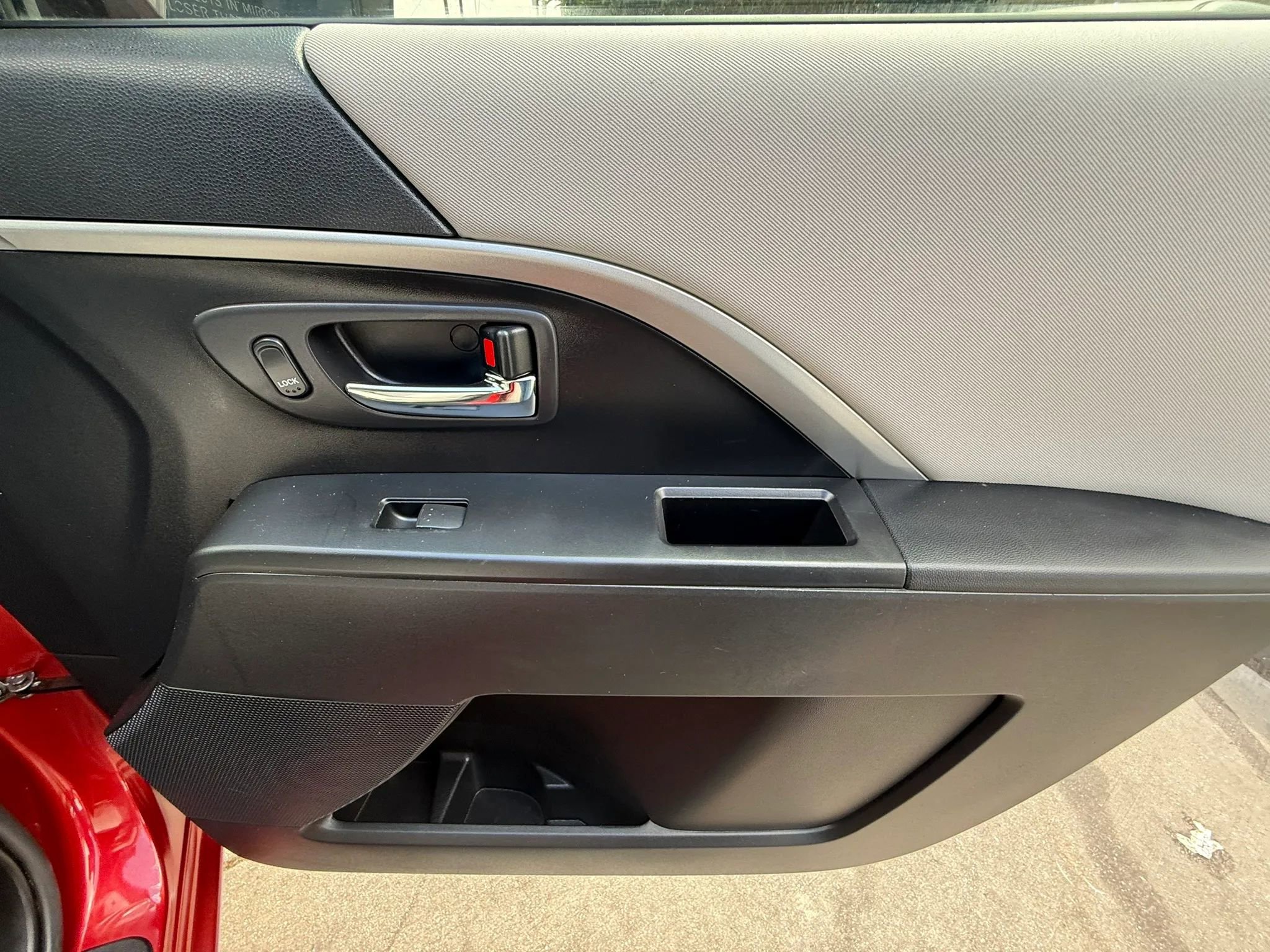 Used 2014 MAZDA MAZDA5 Sport image 22