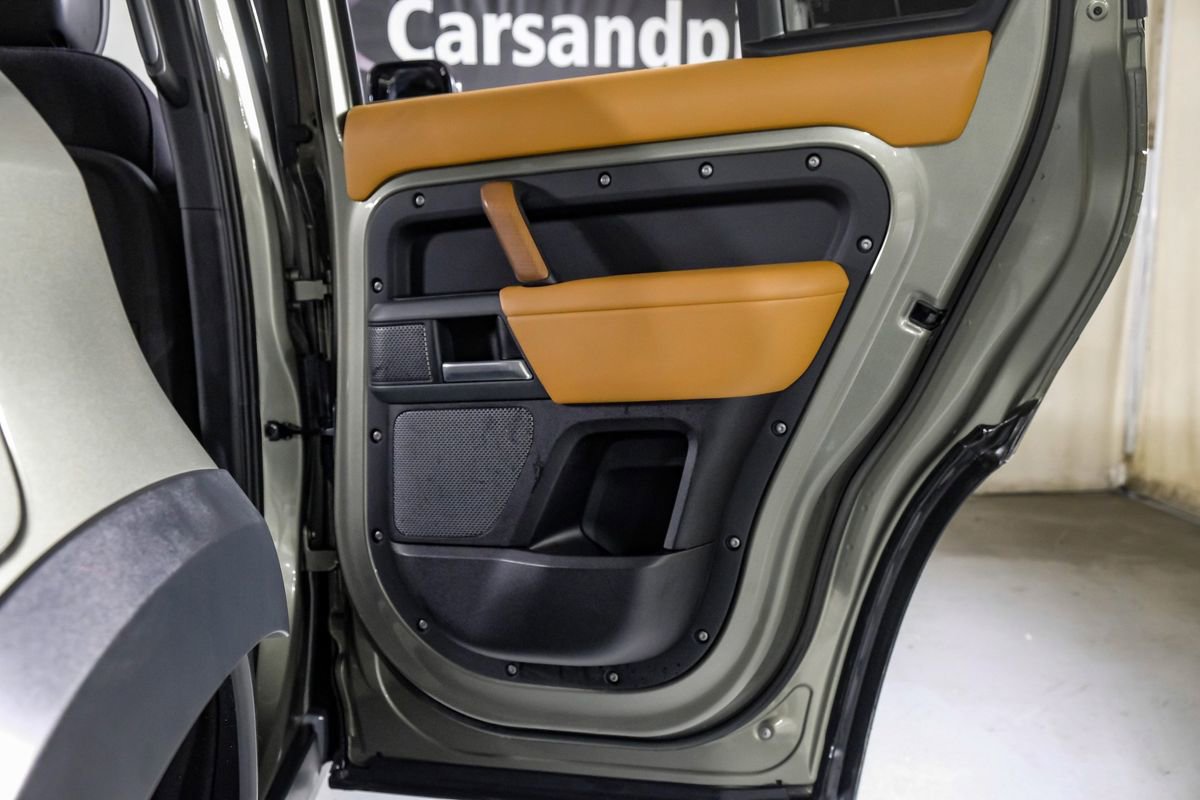 Used 2023 Land Rover Defender 110 X image 37