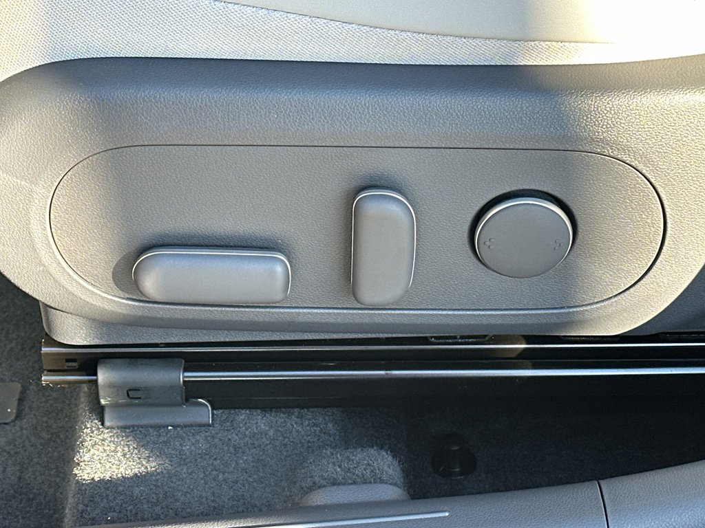 New 2026 Hyundai Kona SEL Premium image 28