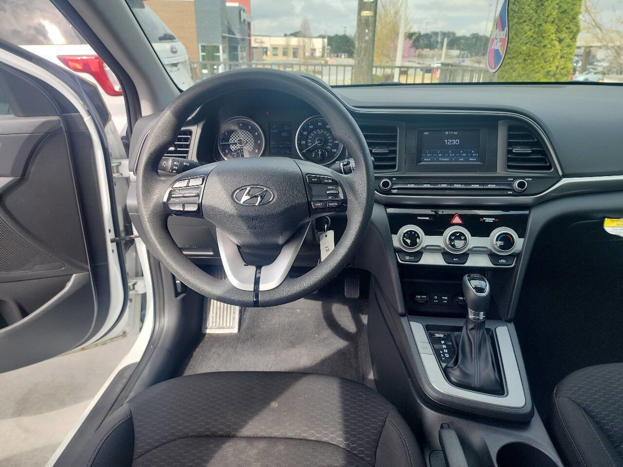 Used 2019 Hyundai Elantra SE w/ Cargo Package image 9