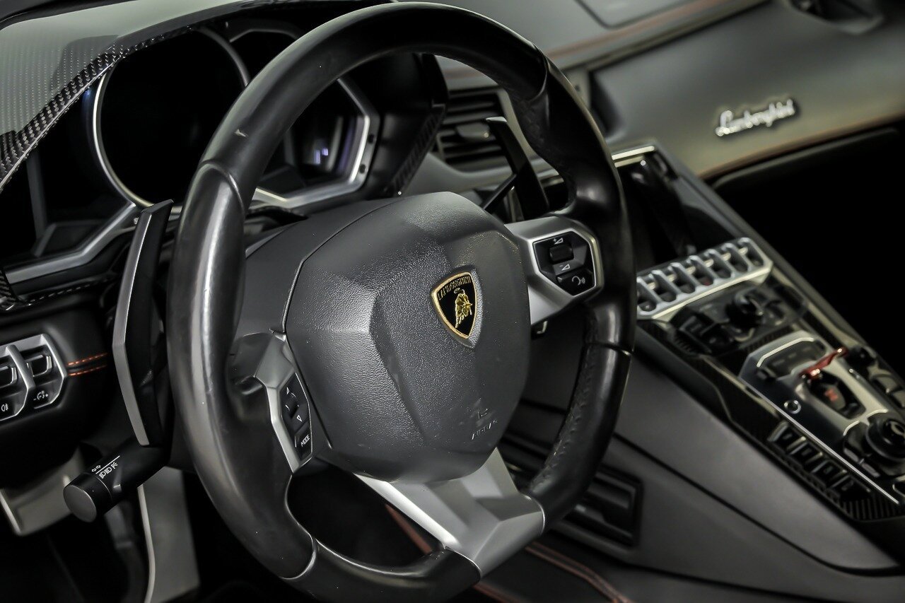 Used 2014 Lamborghini Aventador LP 700-4 image 28