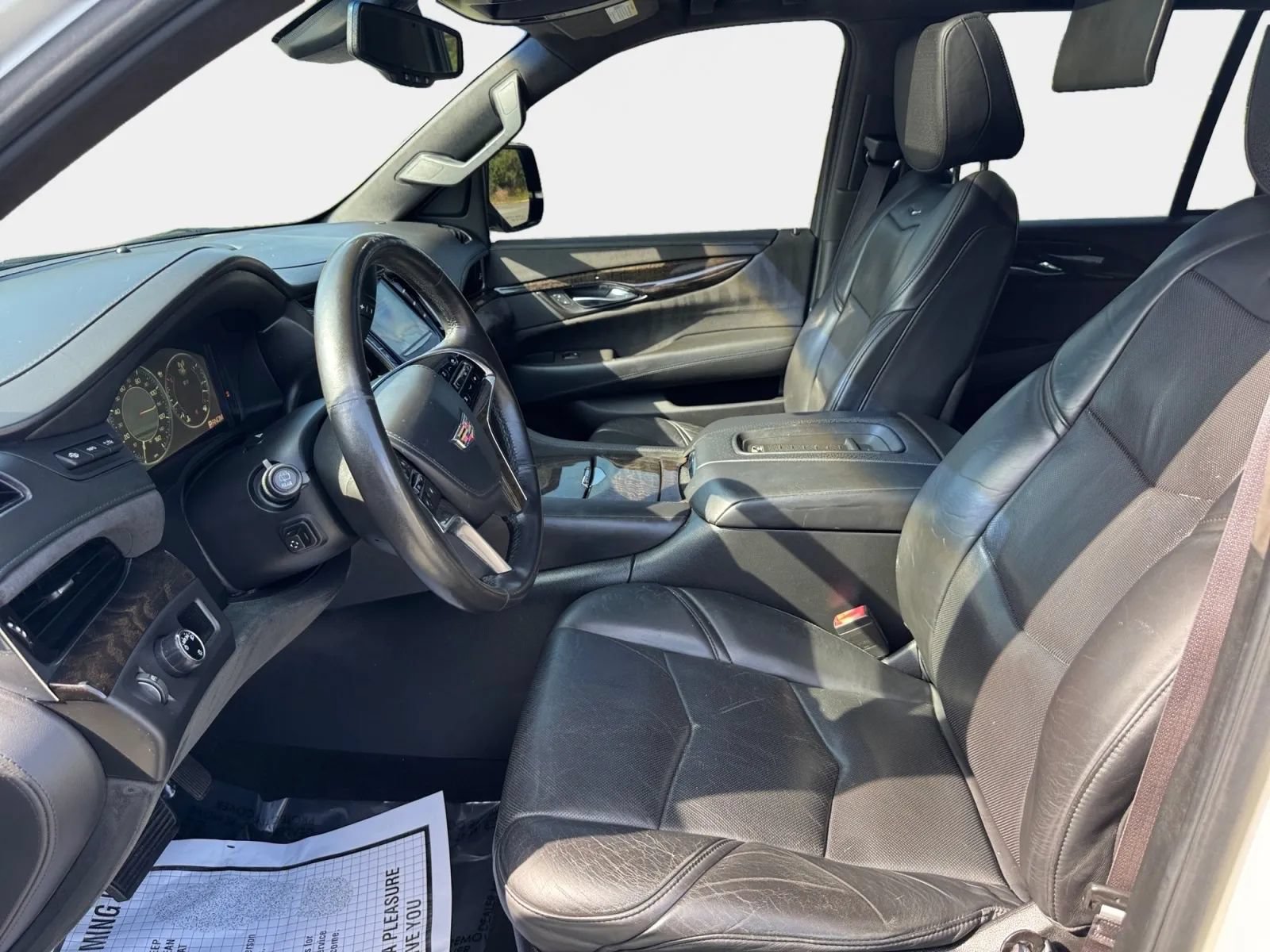 Used 2015 Cadillac Escalade Platinum RWD image 9