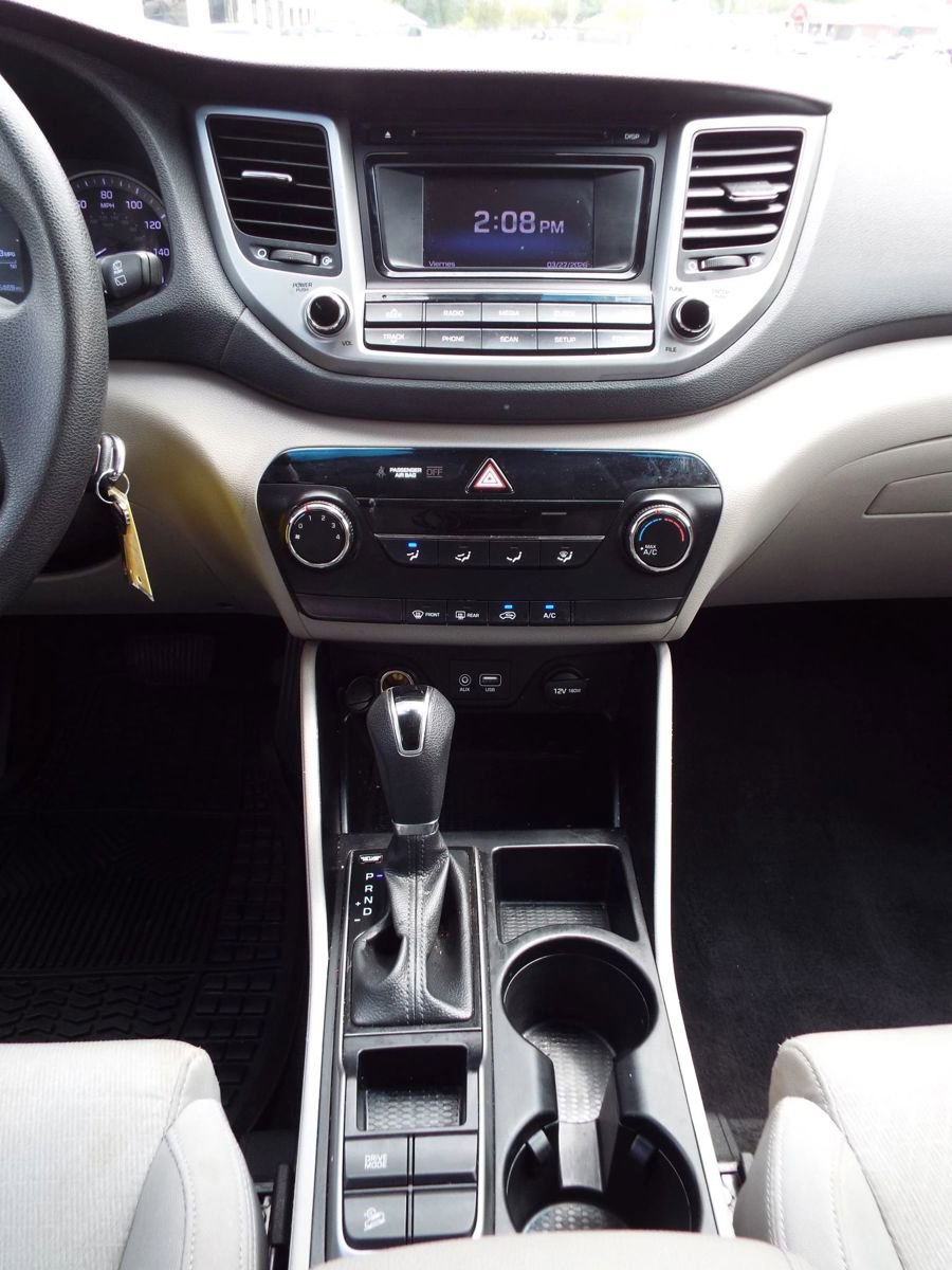 Used 2016 Hyundai Tucson SE image 12