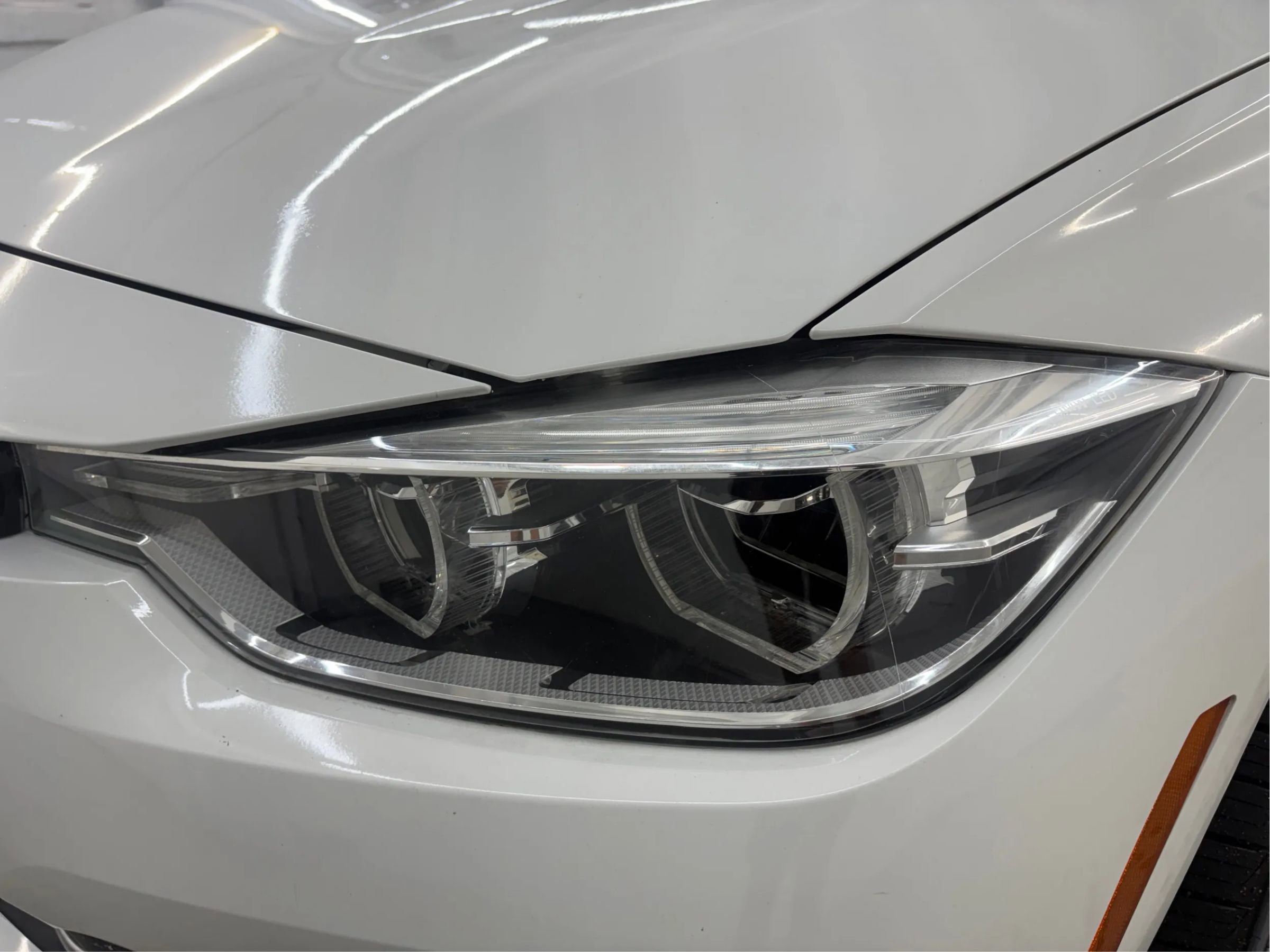 Used 2018 BMW 330i xDrive Sedan AWD/4WD image 34