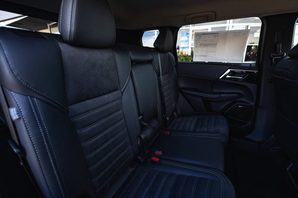 New 2026 Mitsubishi Outlander SE AWD/4WD image 35