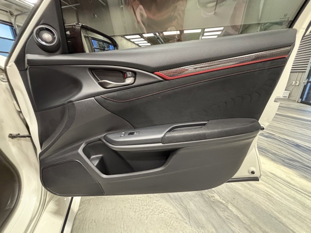 Used 2017 Honda Civic Type R image 37