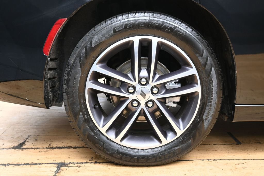 Used 2019 Dodge Charger SXT AWD/4WD image 13