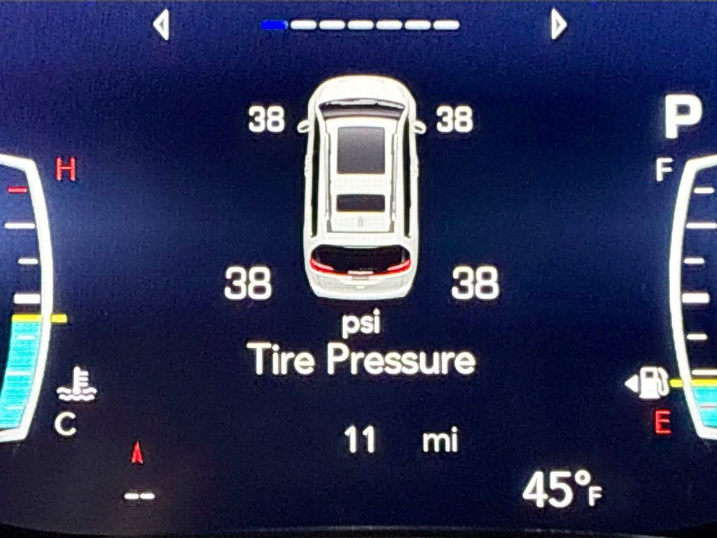 New 2026 Chrysler Pacifica Limited w/ Uconnect Theater Family Group image 14