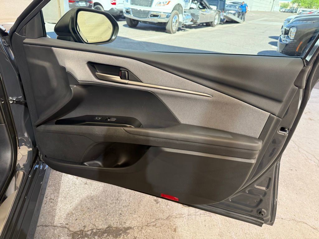 Used 2025 Toyota Camry LE w/ Convenience Package AWD/4WD image 16