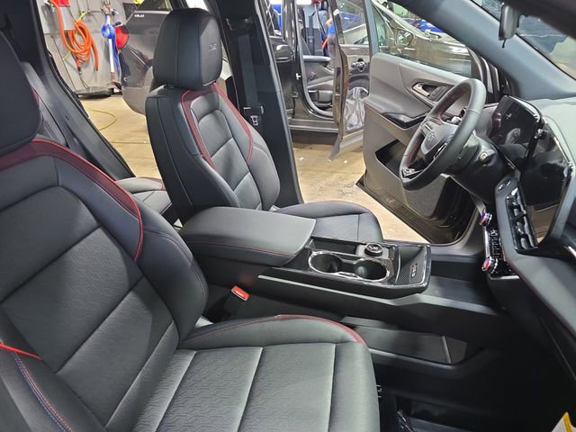 New 2026 Chevrolet Equinox RS w/ LPO, Floor Liner Package image 11
