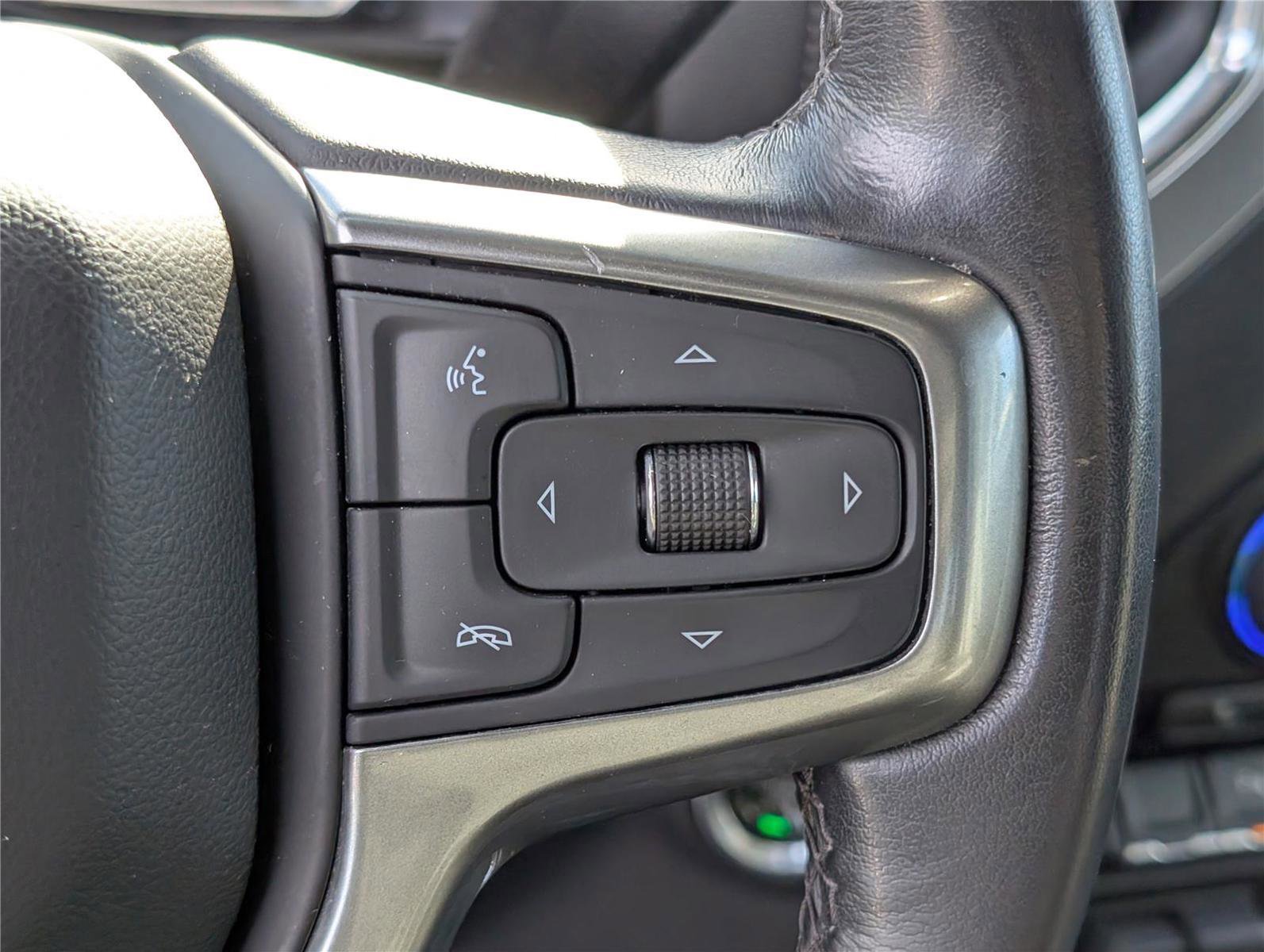 Used 2020 Chevrolet Silverado 1500 RST image 25