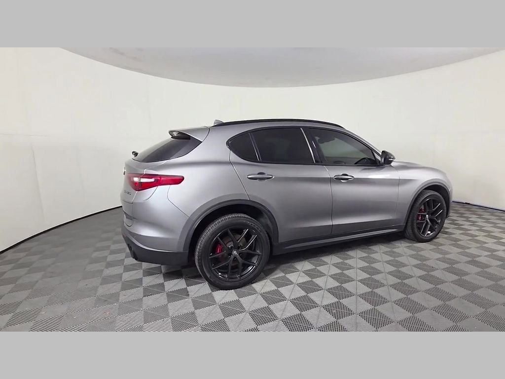 Used 2019 Alfa Romeo Stelvio Ti Sport w/ Quick Order Package 22S Sport AWD/4WD image 38