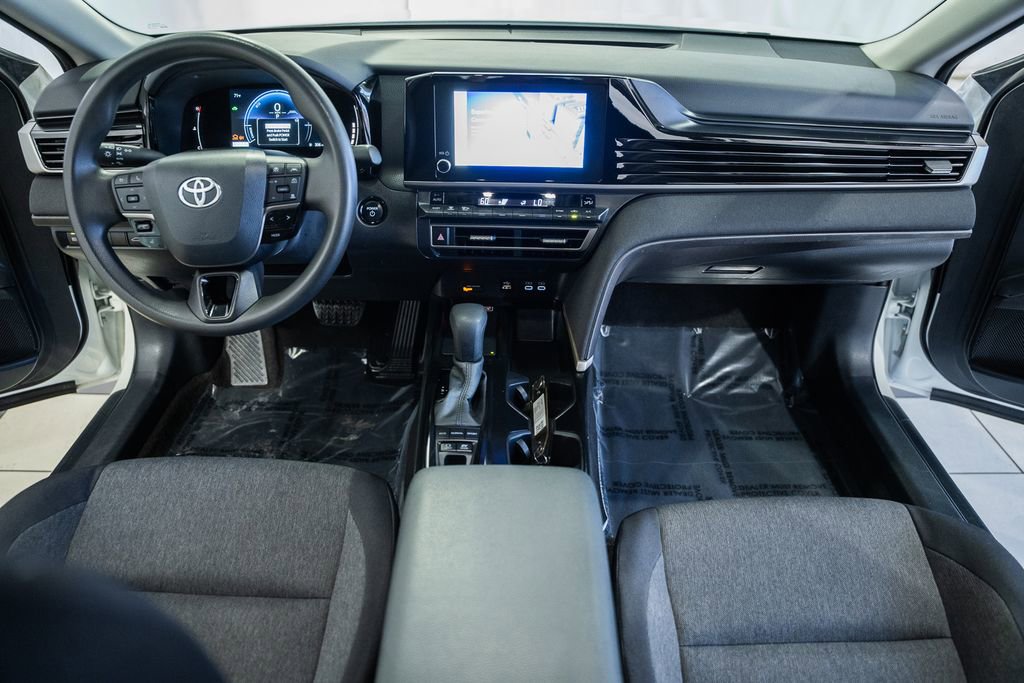 Used 2025 Toyota Camry LE FWD image 17