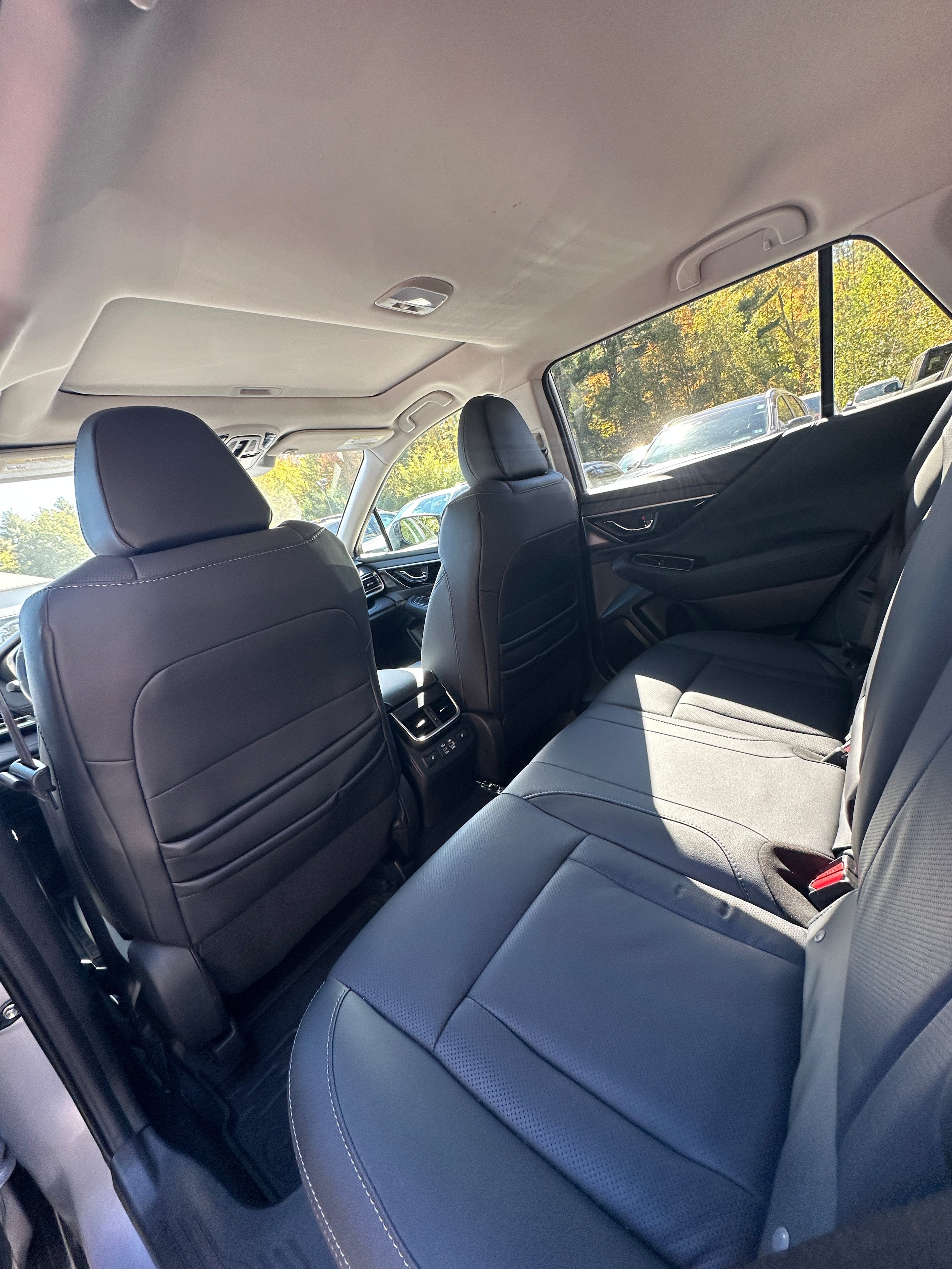 Used 2025 Subaru Outback Limited AWD/4WD image 21