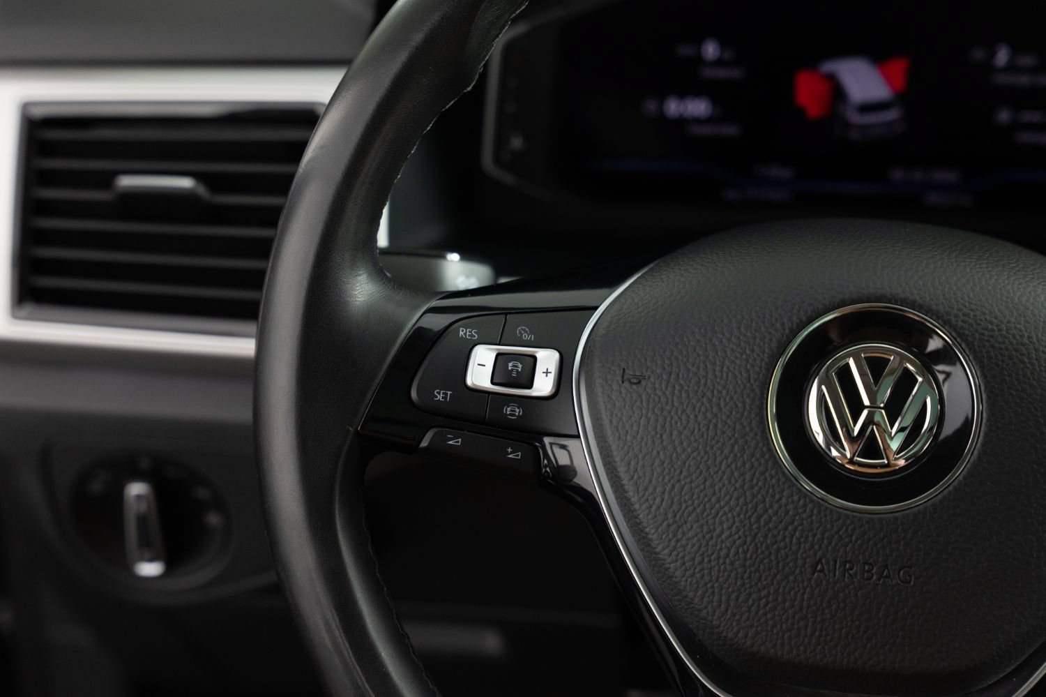 Used 2019 Volkswagen Atlas SEL Premium AWD/4WD image 35