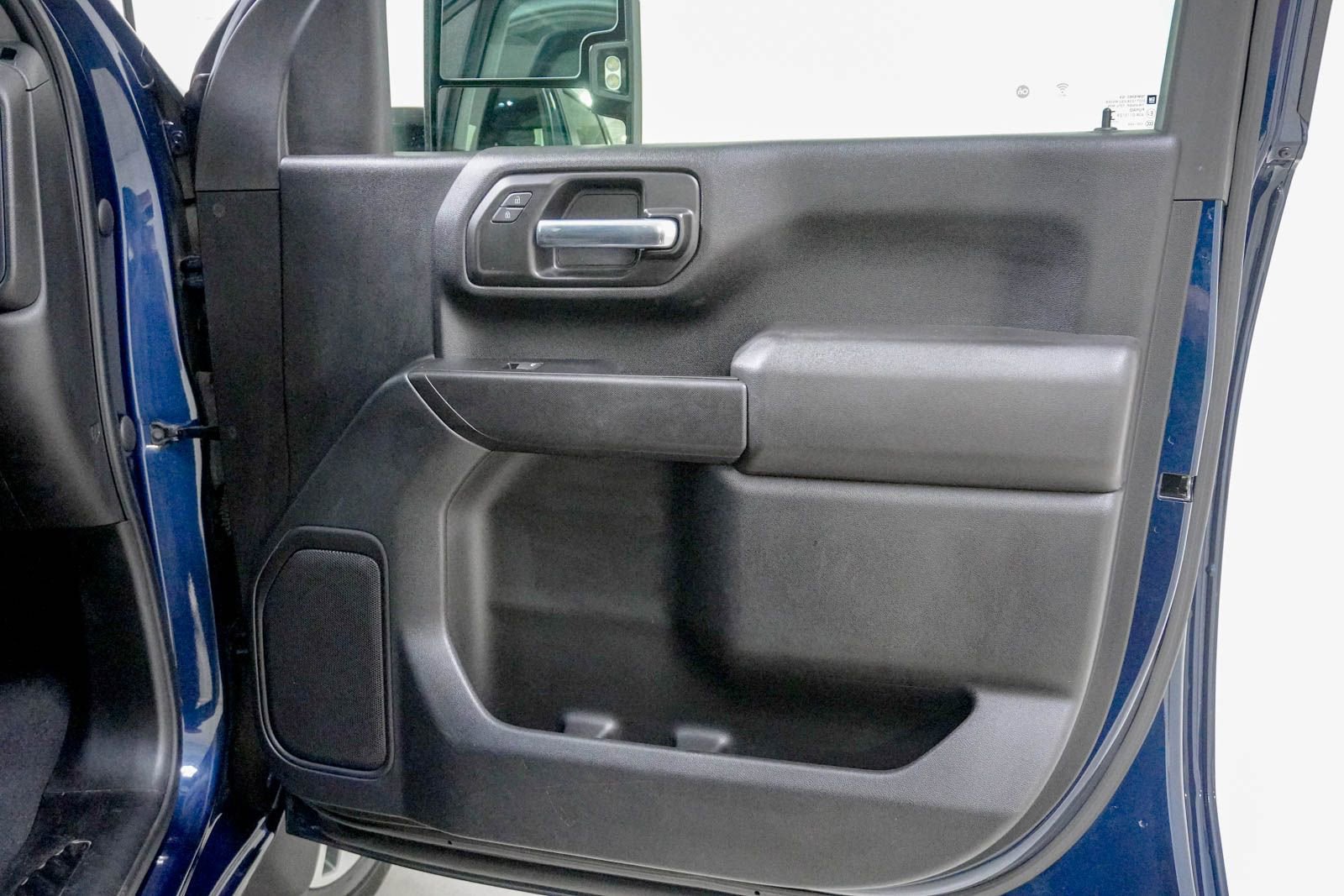 Used 2022 Chevrolet Silverado 2500 Custom w/ Custom Value Package AWD/4WD image 29