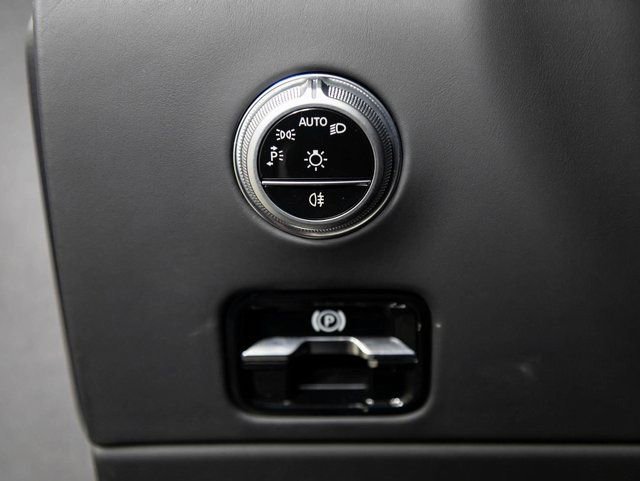 Used 2022 Mercedes-Benz SL 63 AMG 4MATIC w/ Driver Assistance Package image 16