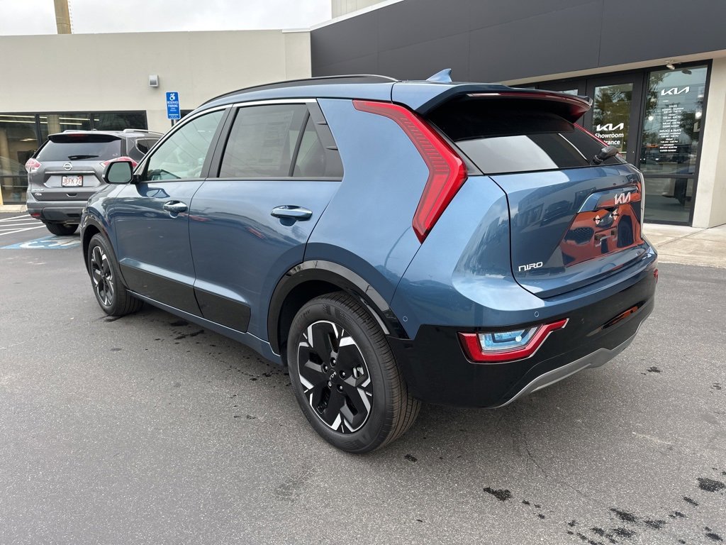 New 2025 Kia Niro Wave w/ Wave Preserve Package image 8