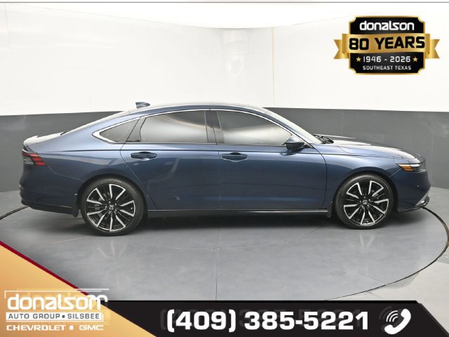 Used 2024 Honda Accord Touring image 2