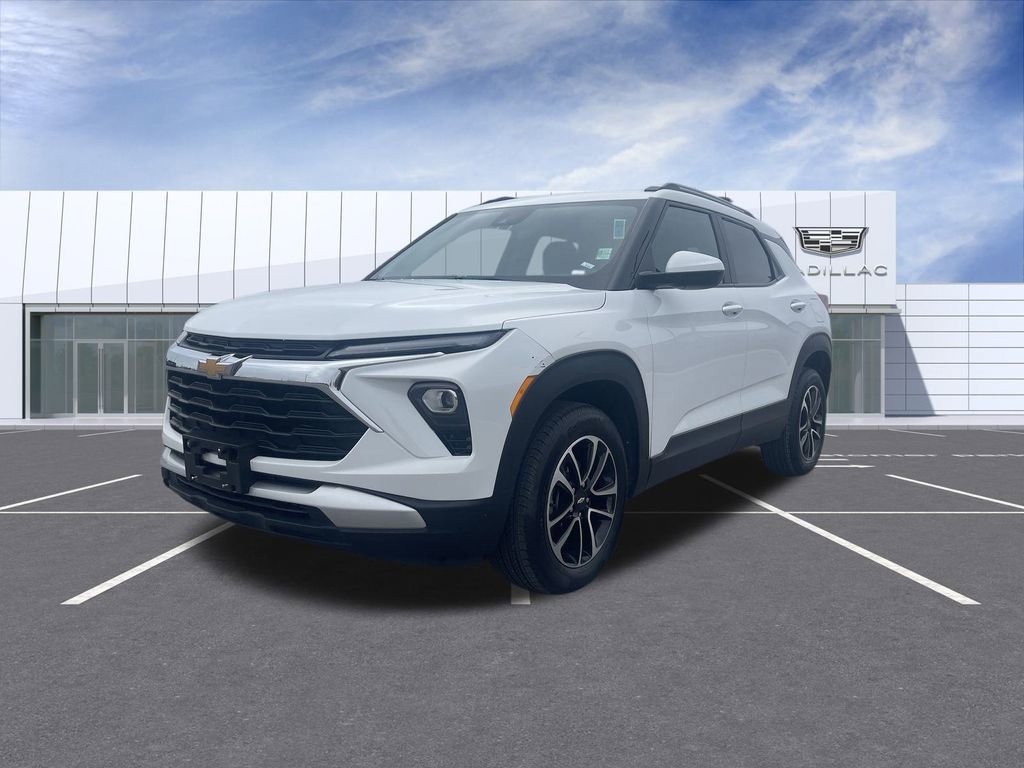 Used 2025 Chevrolet TrailBlazer LT image 4