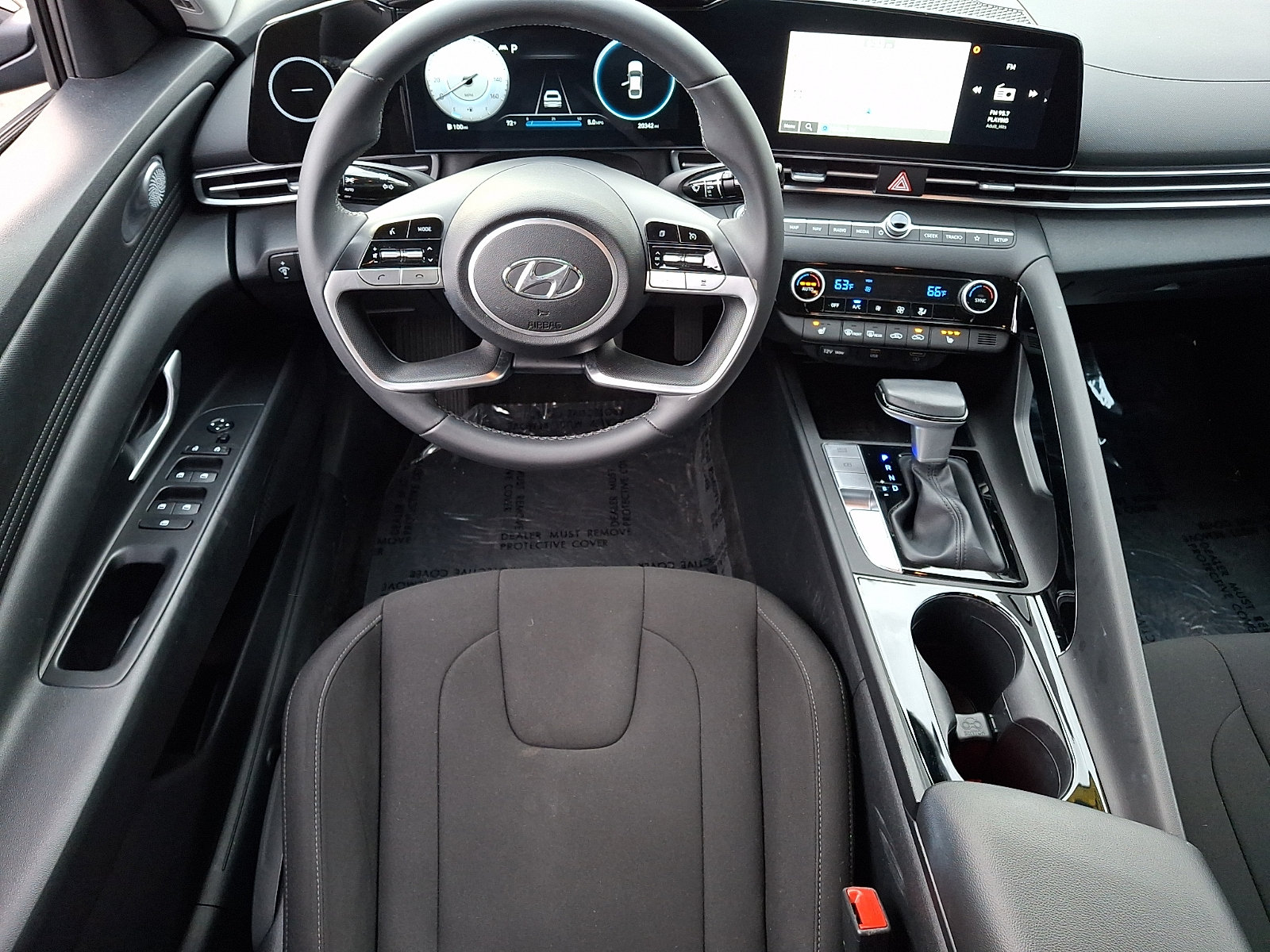 Used 2023 Hyundai Elantra SEL w/ Convenience Package FWD image 11