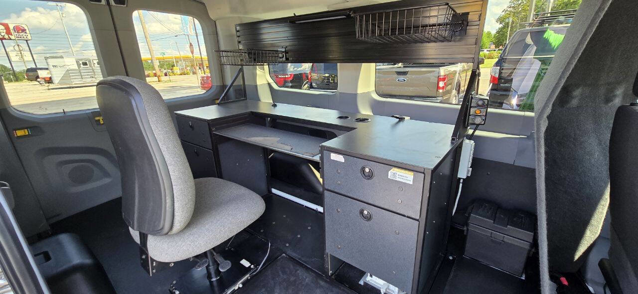 Used 2016 Ford Transit 150 XLT image 29