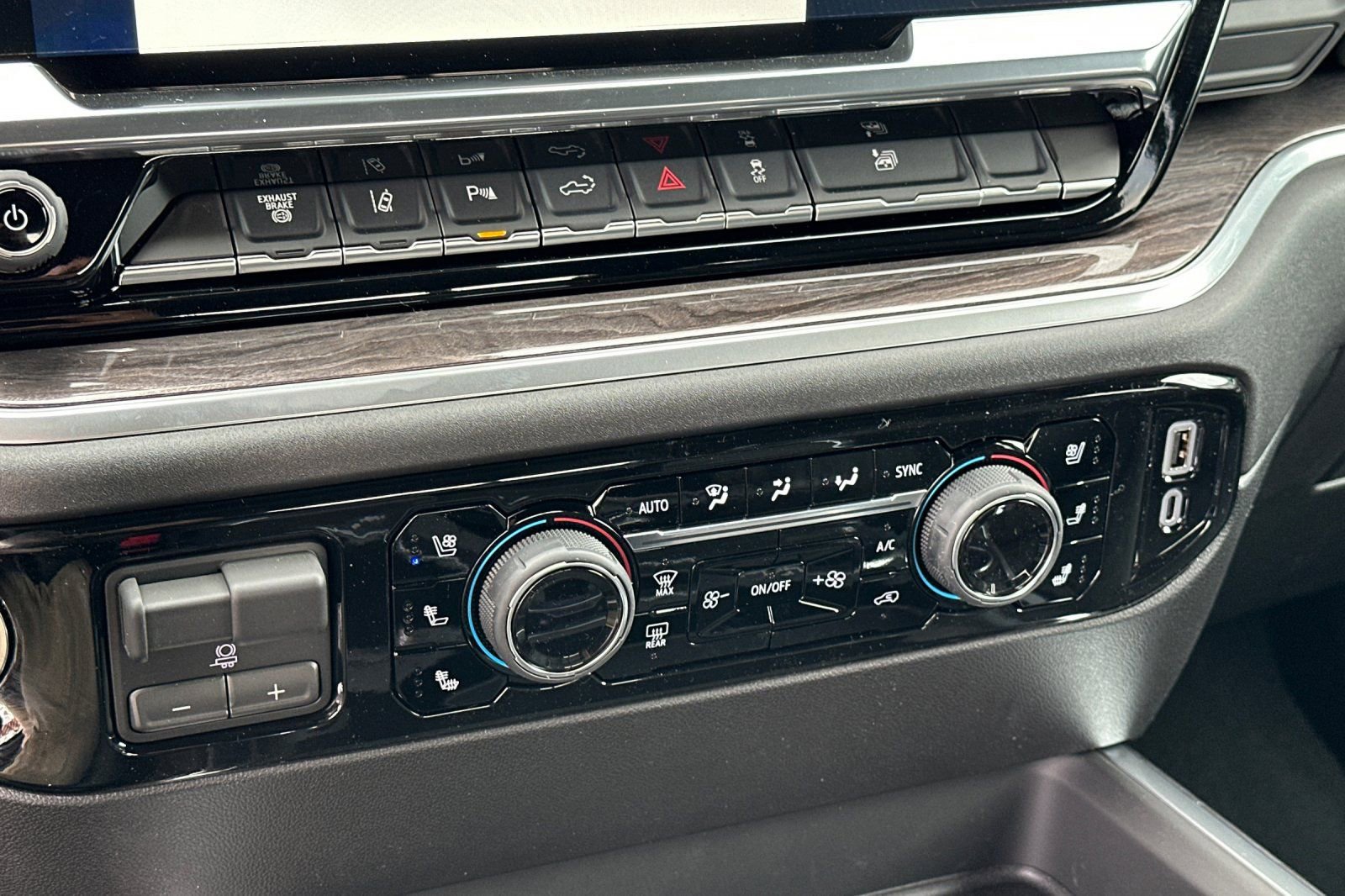 New 2026 Chevrolet Silverado 2500 LTZ w/ LTZ Plus Package image 20