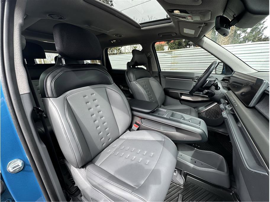 Used 2024 Kia EV9 Wind image 4