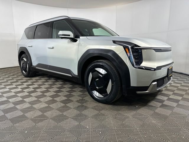 Used 2024 Kia EV9 Wind image 2