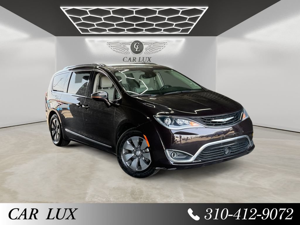 Used 2018 Chrysler Pacifica Limited w/ Advanced Safetytec Group FWD image 7