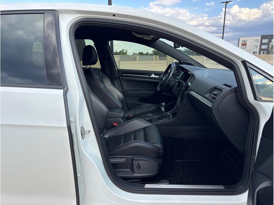 Used 2019 Volkswagen Golf R 4-Door AWD/4WD image 10