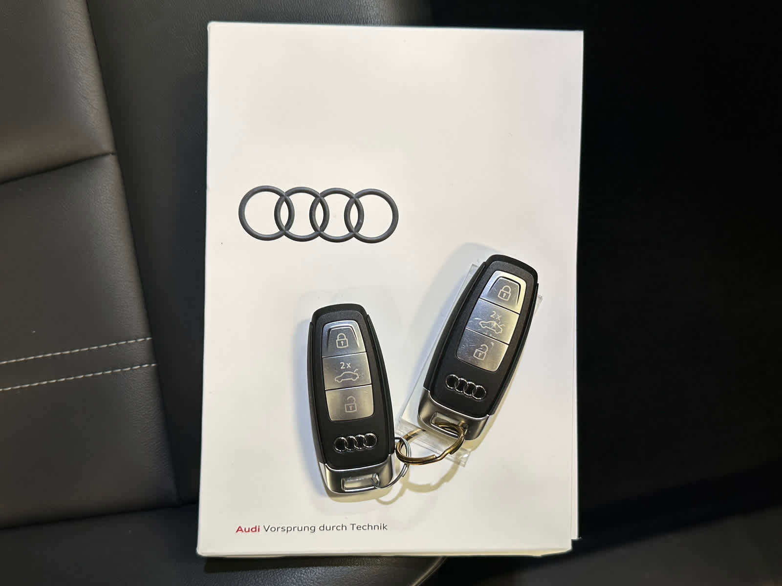 Used 2023 Audi Q4 e-tron Premium w/ Convenience Package image 40