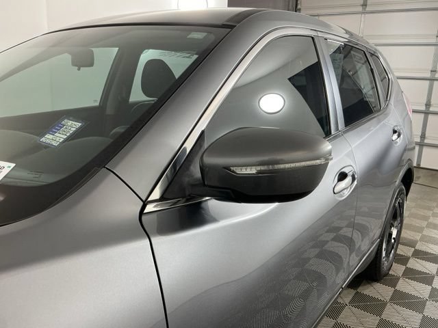 Used 2015 Nissan Rogue S FWD image 9