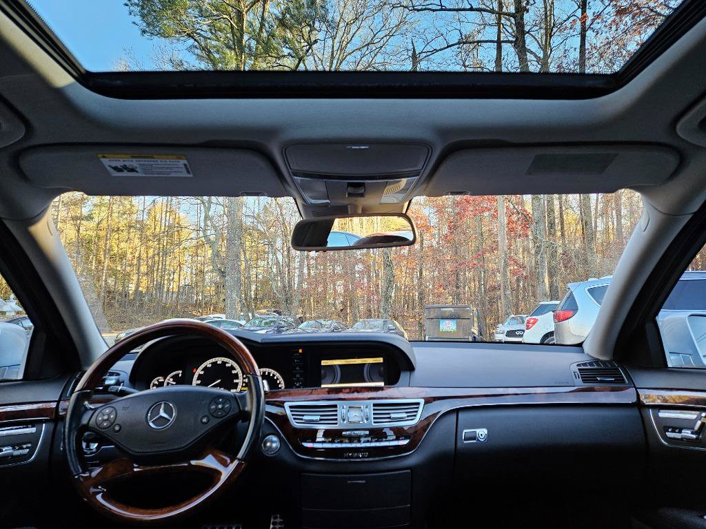 Used 2010 Mercedes-Benz S 400 image 26