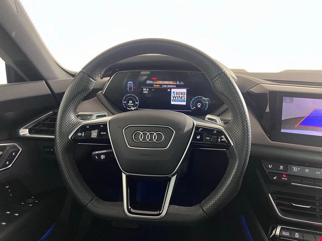 Used 2023 Audi e-tron GT Premium Plus image 18