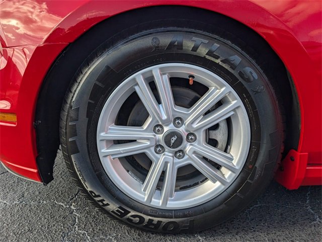 Used 2014 Ford Mustang Convertible image 18