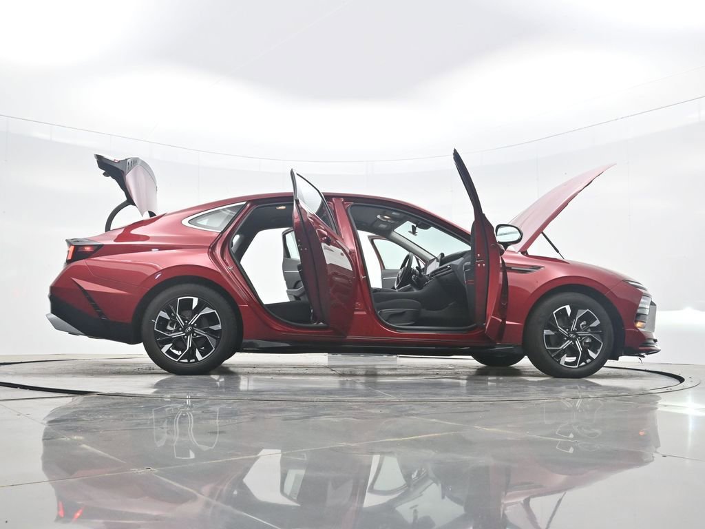Used 2025 Hyundai Sonata SEL FWD image 43