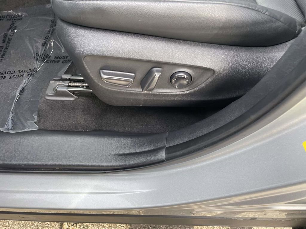 Used 2024 Toyota Grand Highlander XLE image 29