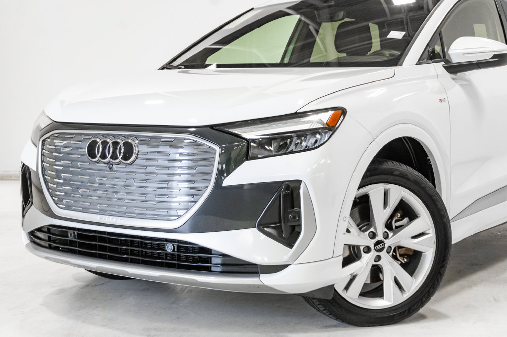 Used 2023 Audi Q4 e-tron Premium Plus w/ Premium Plus AWD/4WD image 2
