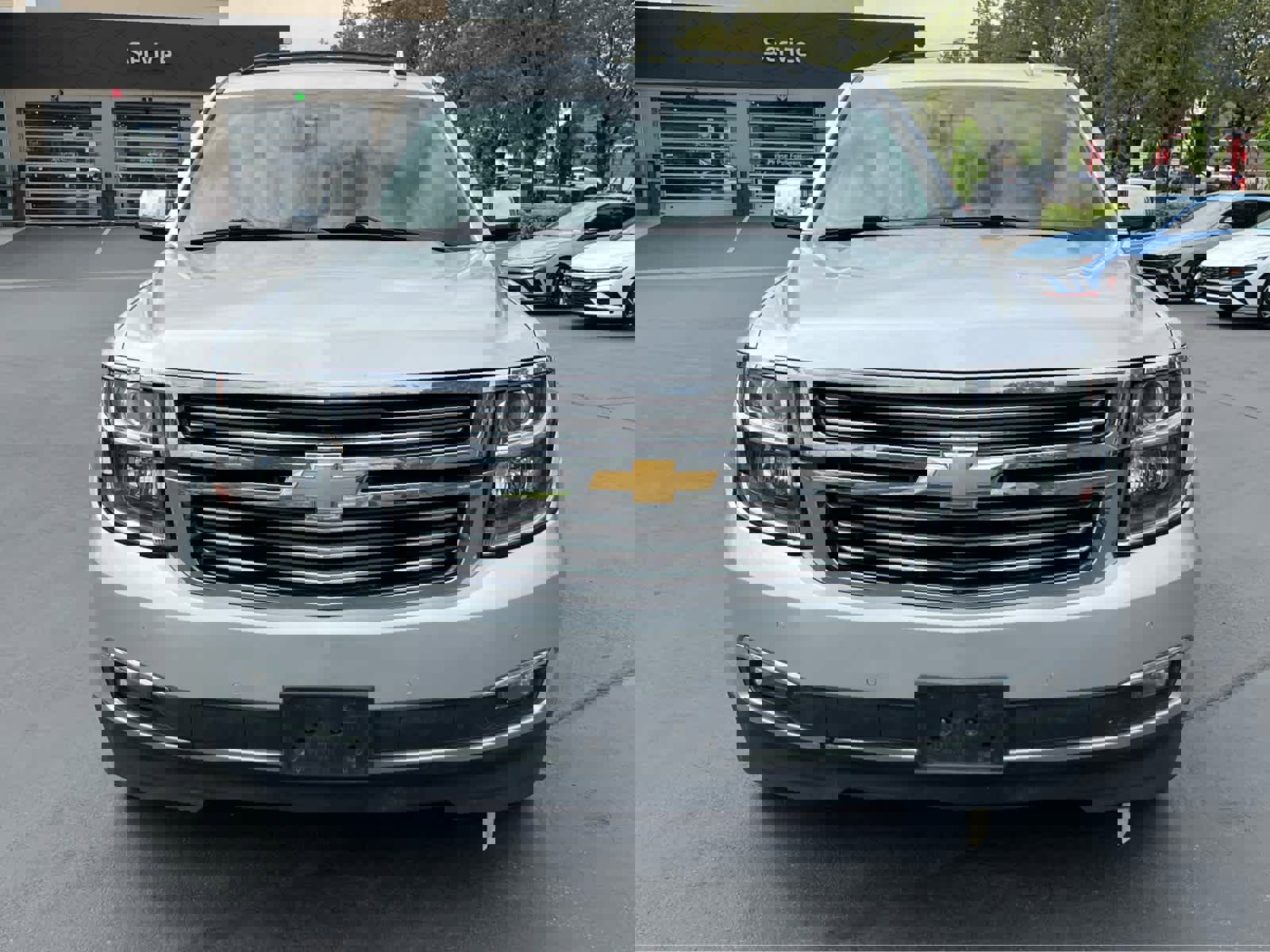 Used 2020 Chevrolet Suburban Premier image 3